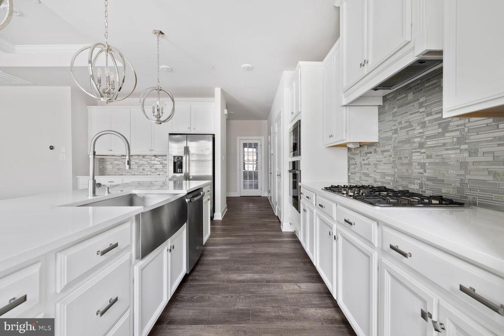 3112 CEDAR GROVE TER