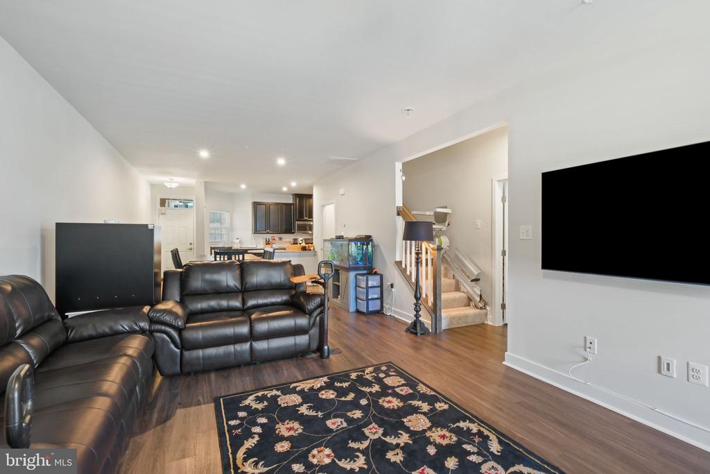 5311 CRAPE MYRTLE DRIVE