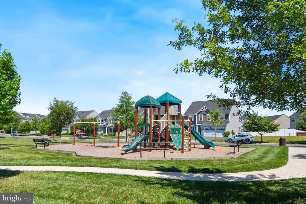 5311 CRAPE MYRTLE DRIVE