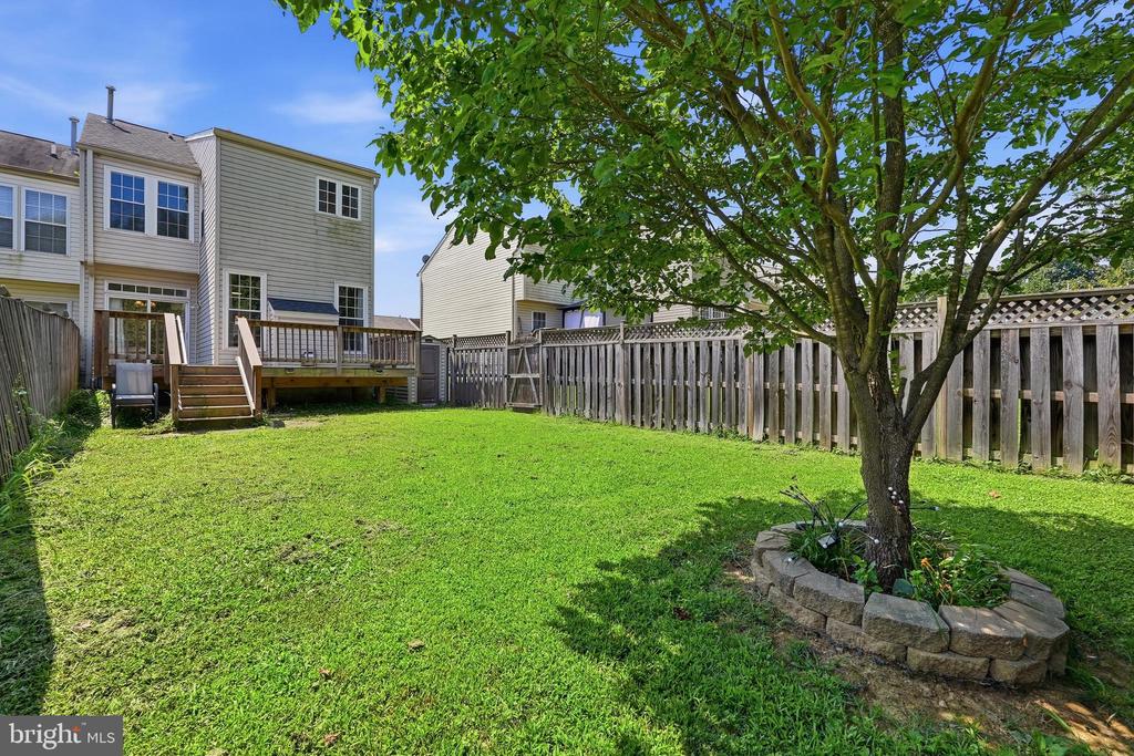 3163 FREESTONE COURT