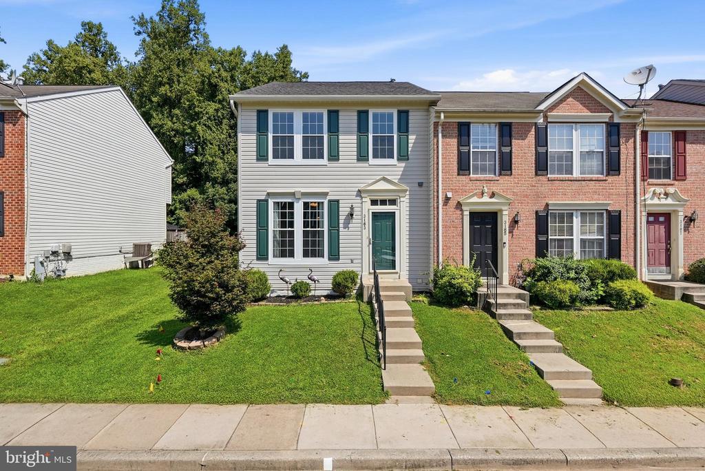 3163 FREESTONE COURT