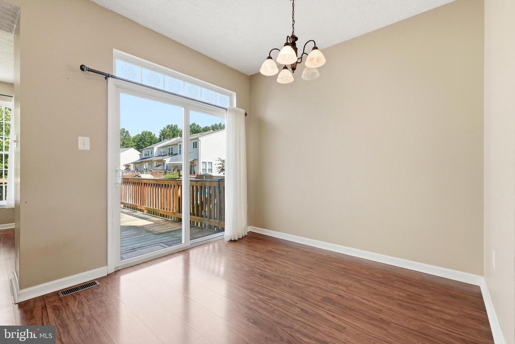 3163 FREESTONE COURT