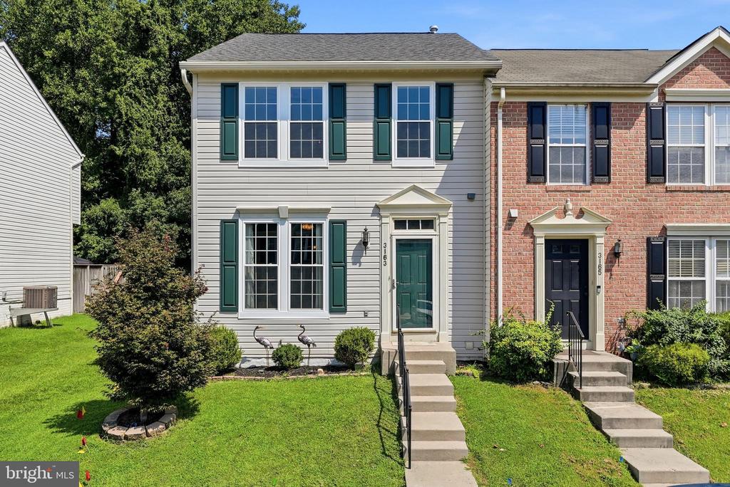 3163 FREESTONE COURT