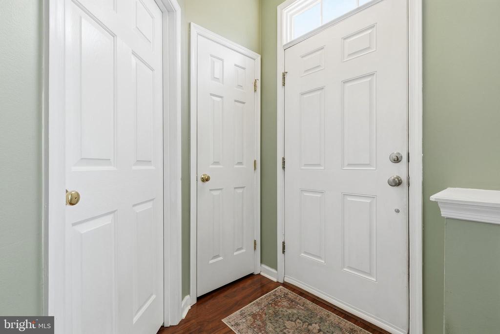 3163 FREESTONE COURT