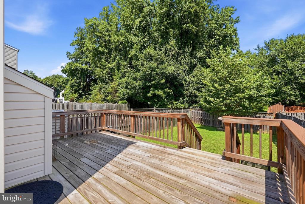 3163 FREESTONE COURT