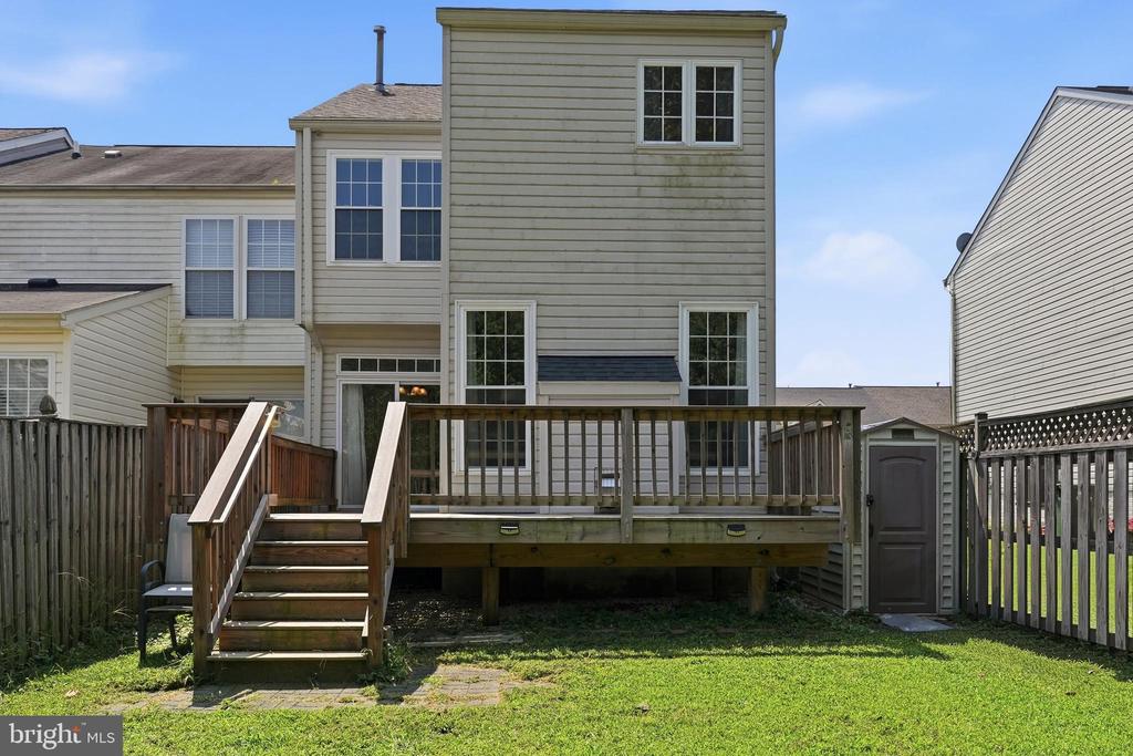 3163 FREESTONE COURT