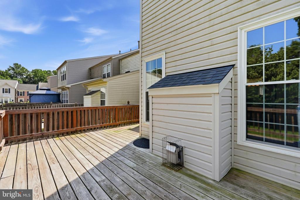 3163 FREESTONE COURT