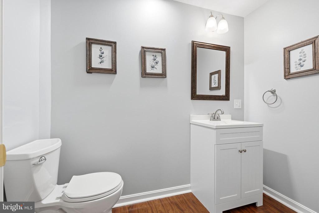 3163 FREESTONE COURT