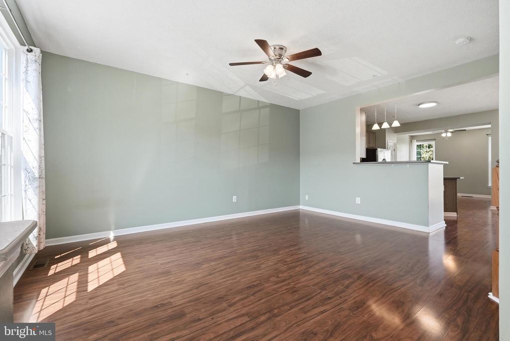 3163 FREESTONE COURT