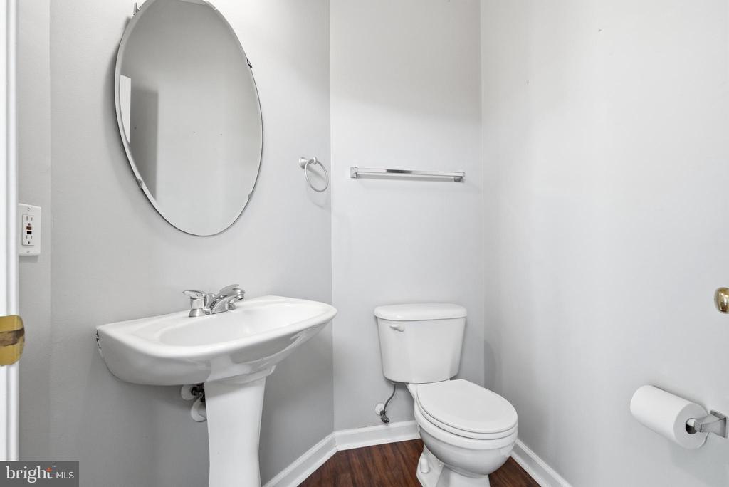 3163 FREESTONE COURT