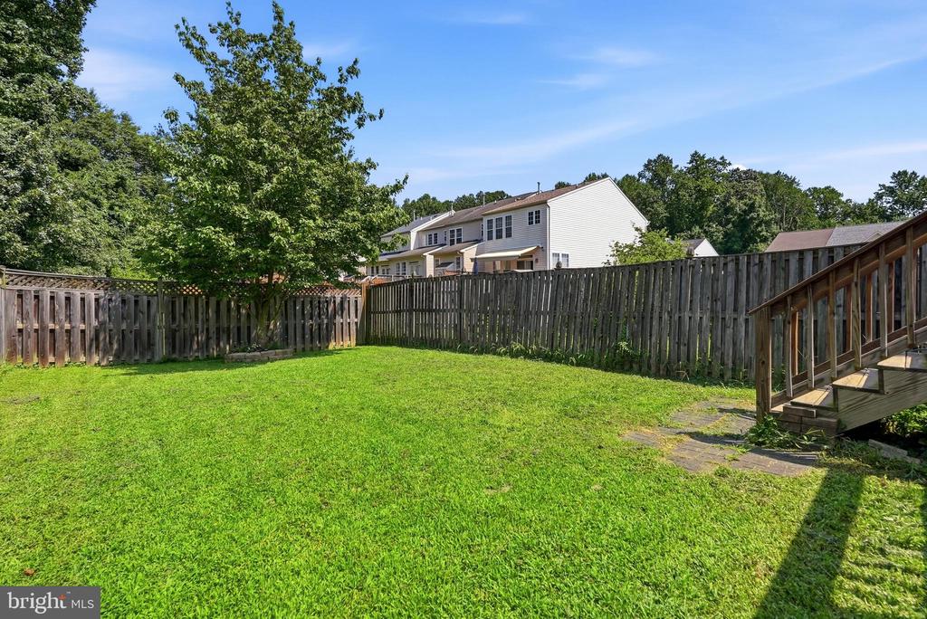 3163 FREESTONE COURT