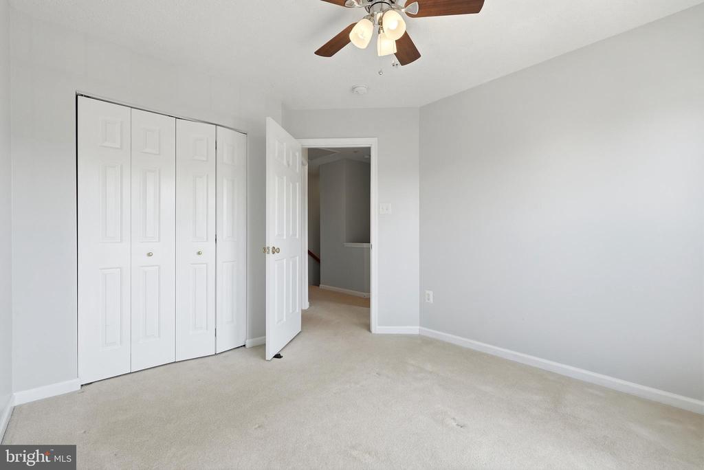 3163 FREESTONE COURT