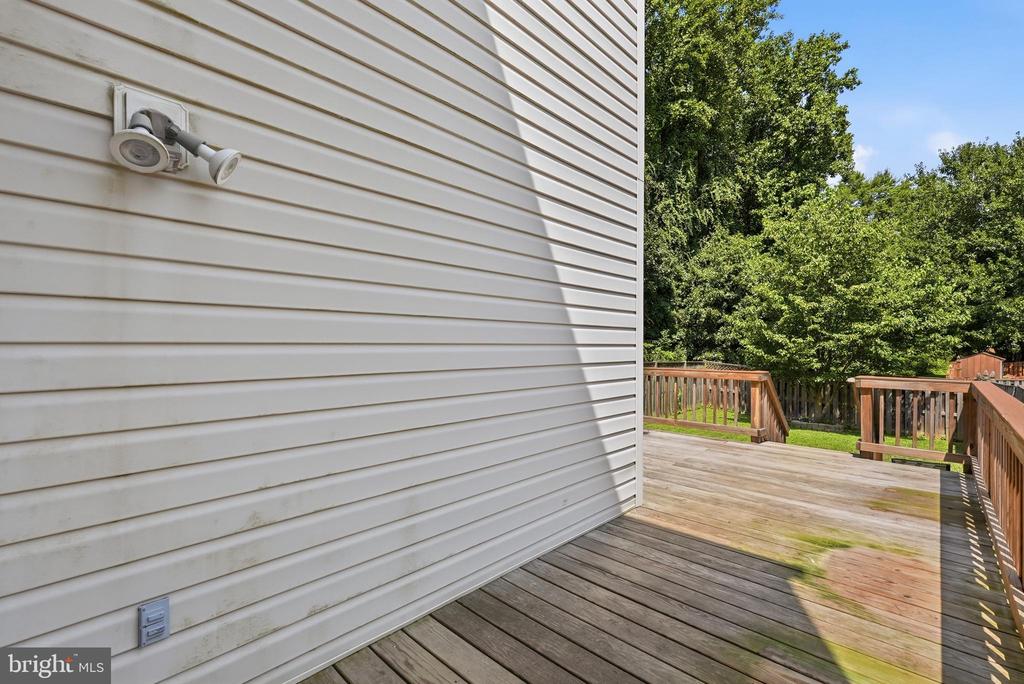 3163 FREESTONE COURT