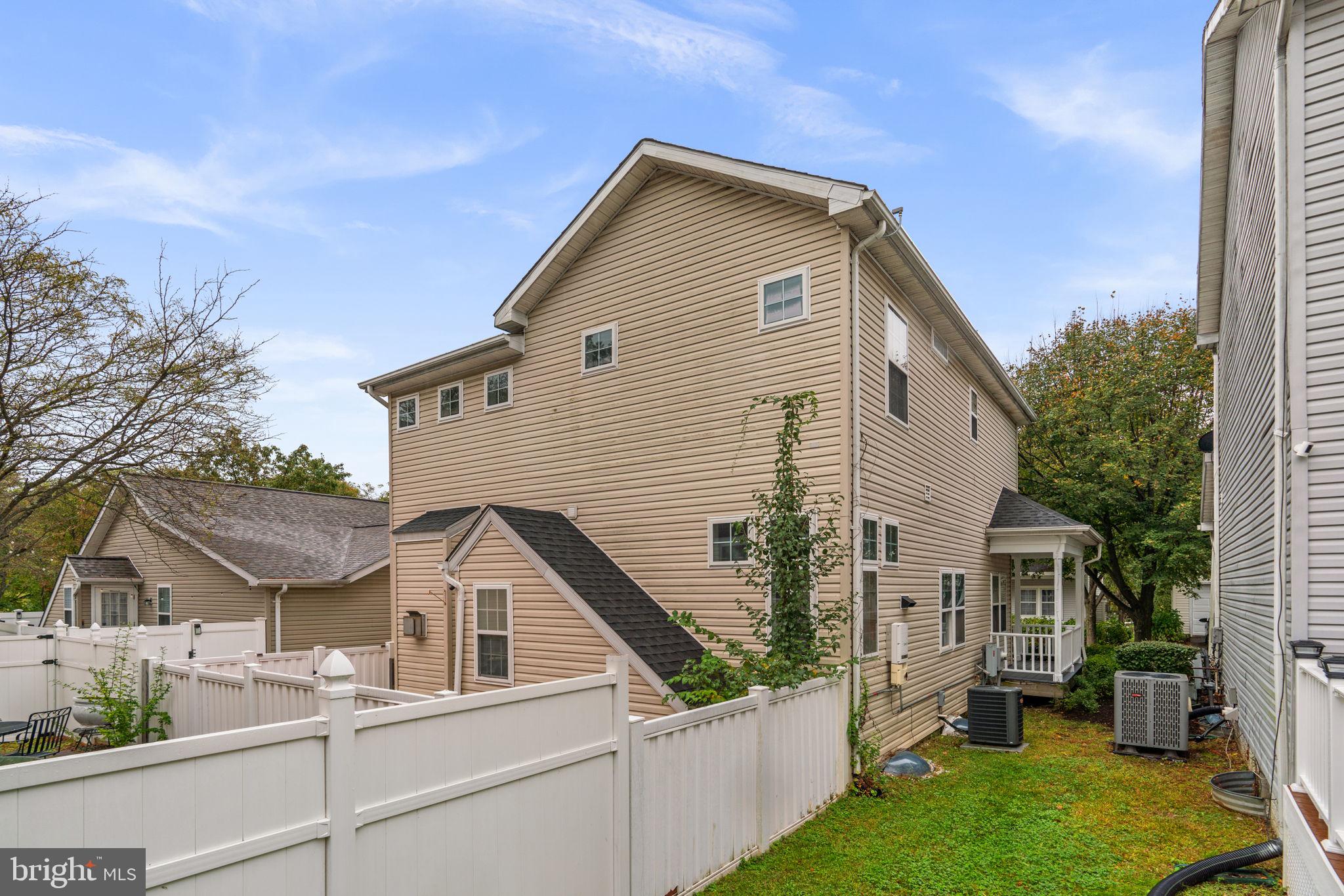 7129 STONE THROW WAY