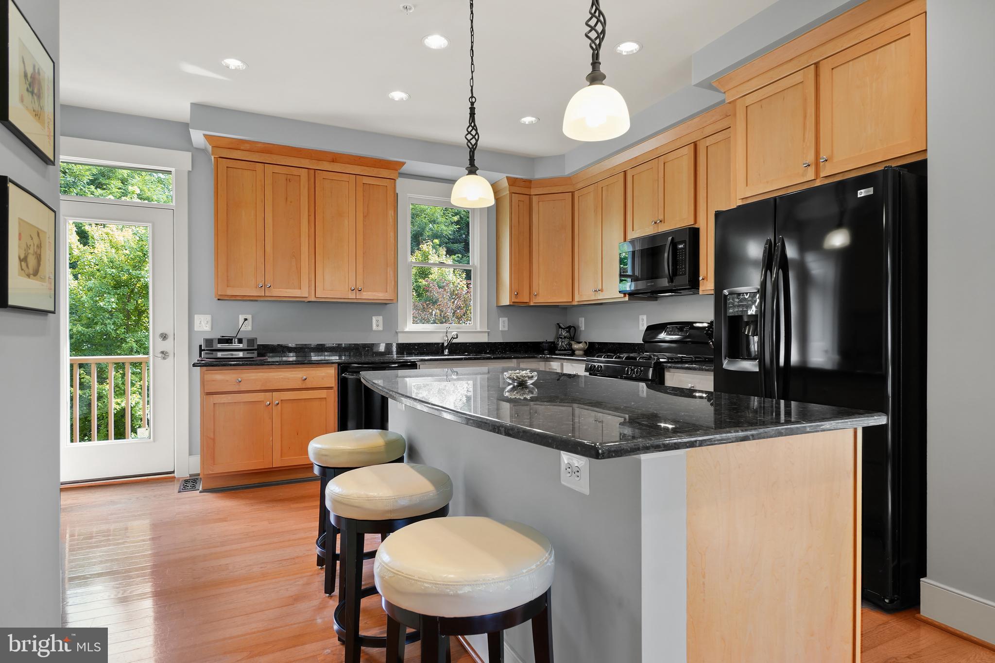 2701 Cassedy