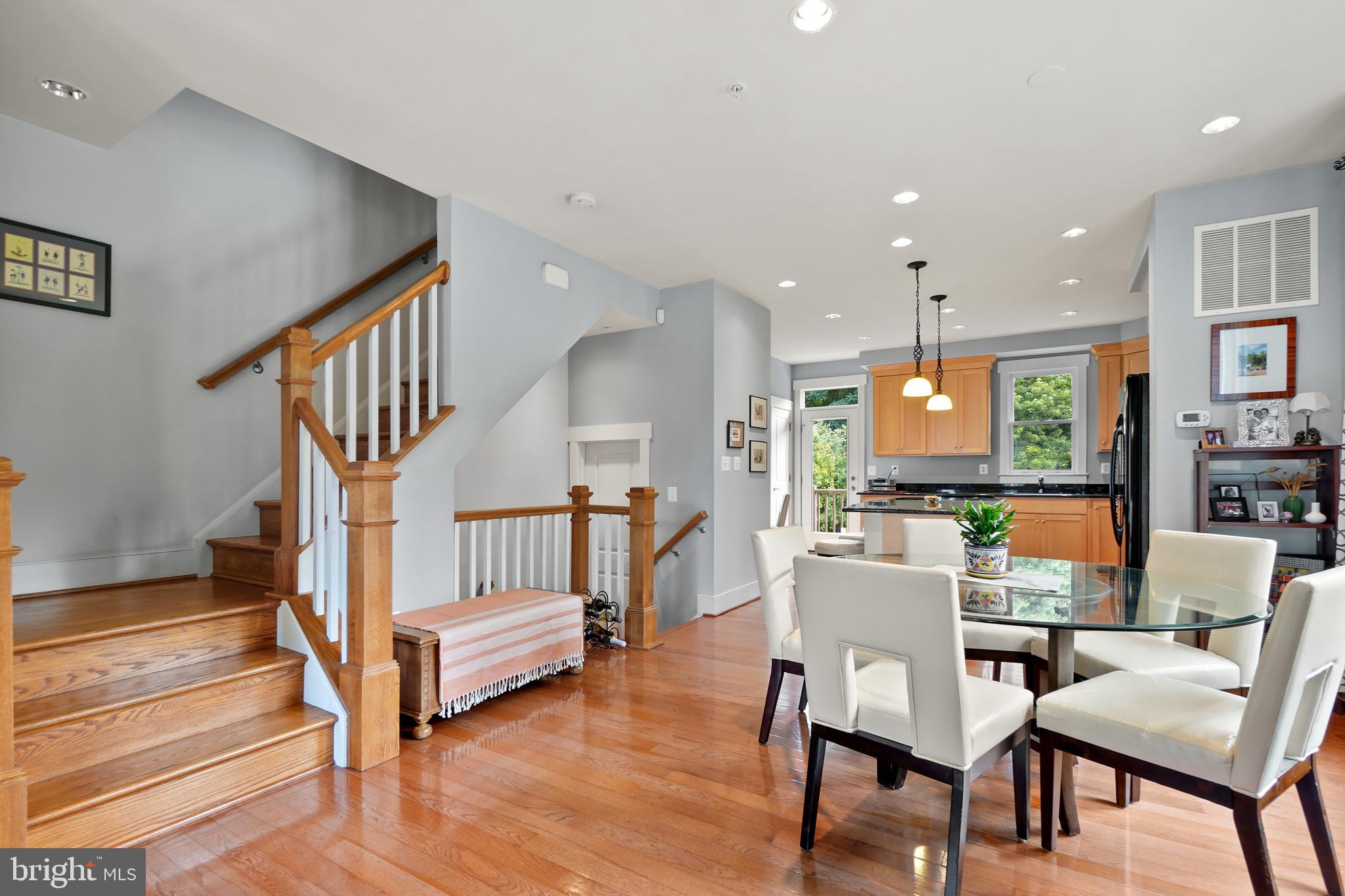 2701 Cassedy