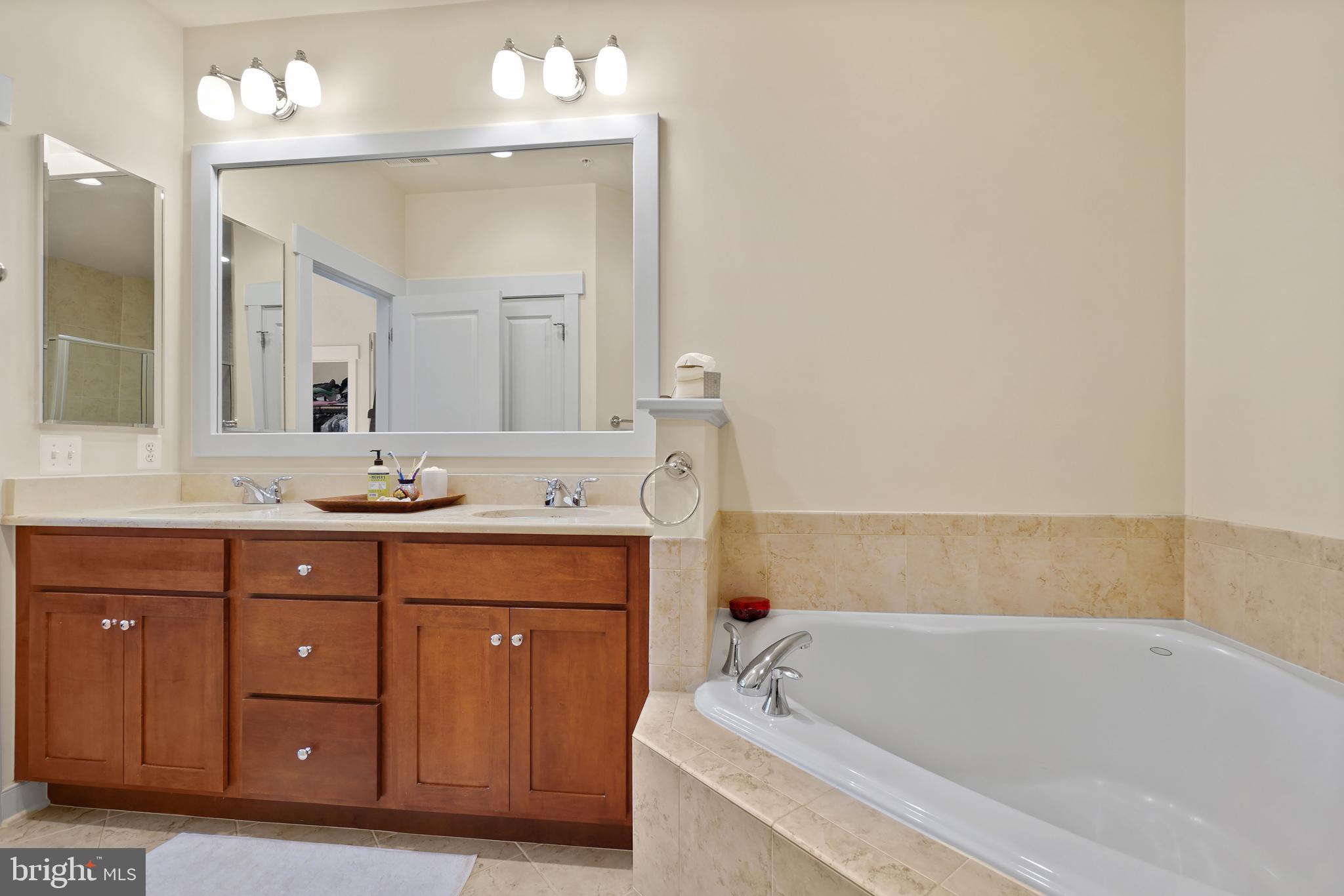 2701 Cassedy