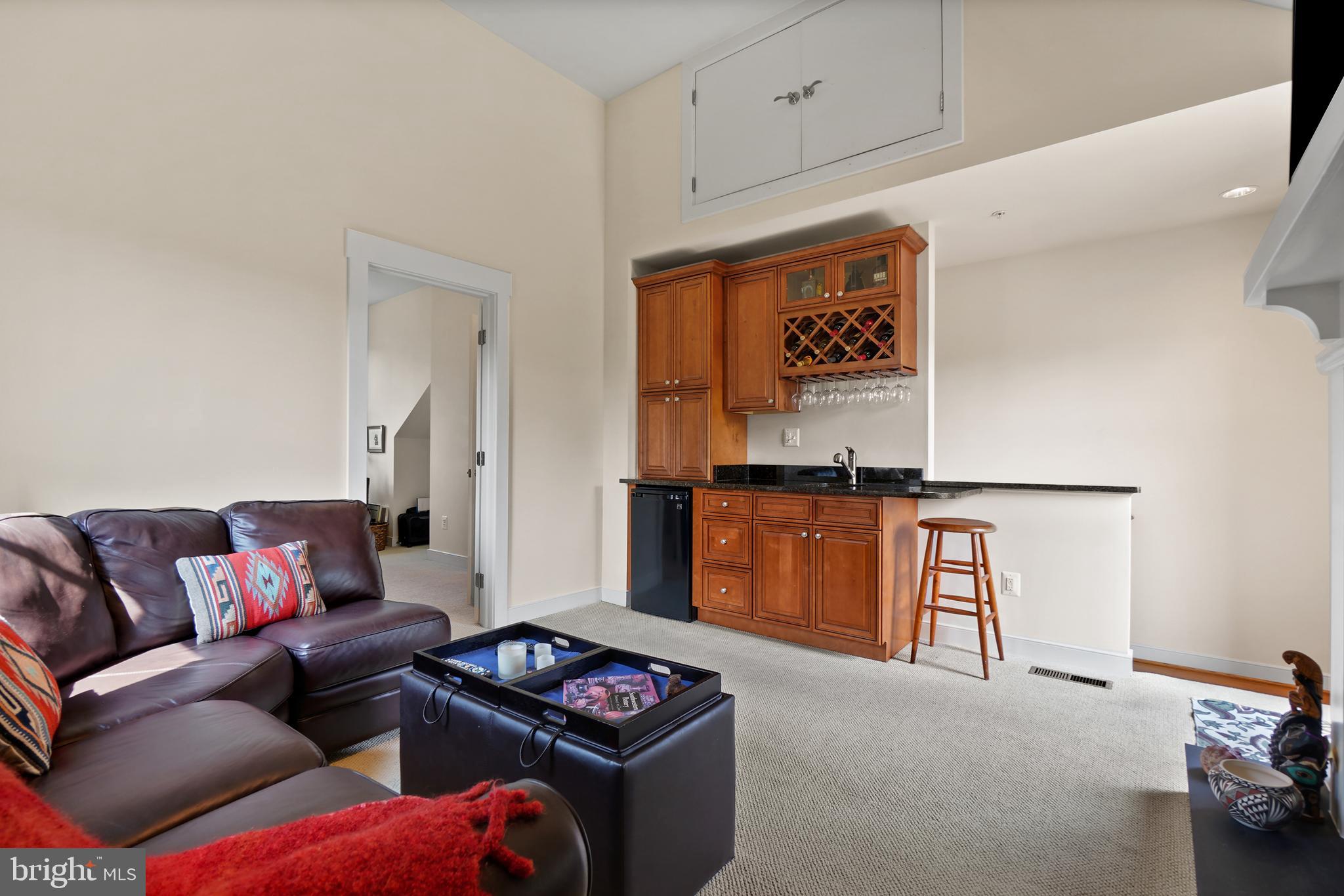2701 Cassedy
