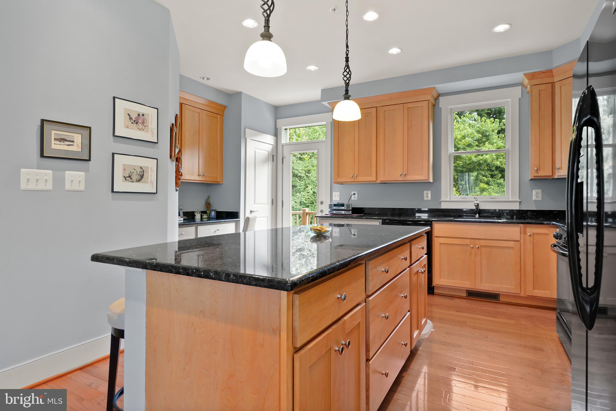 2701 Cassedy