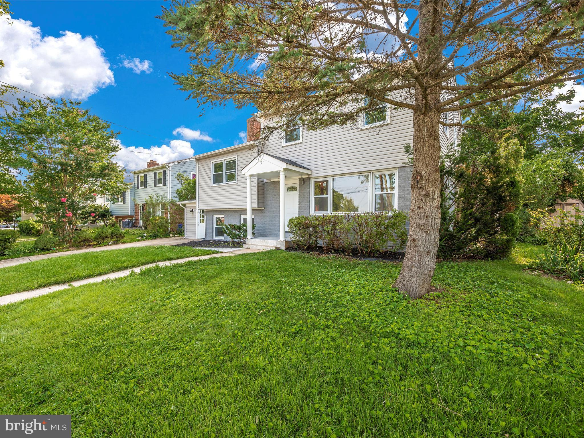 12523 Atherton Dr