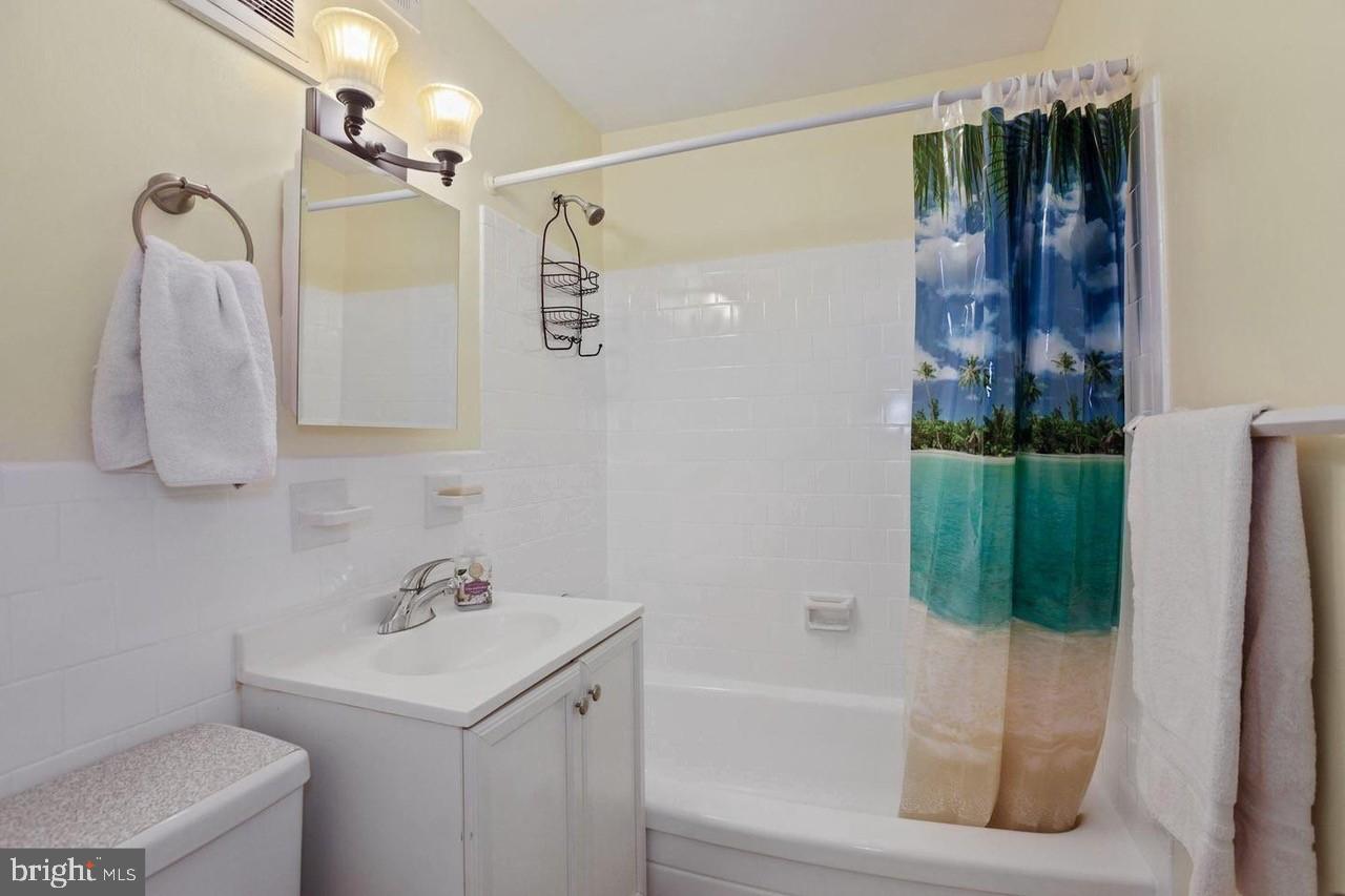3111 University Blvd W #2