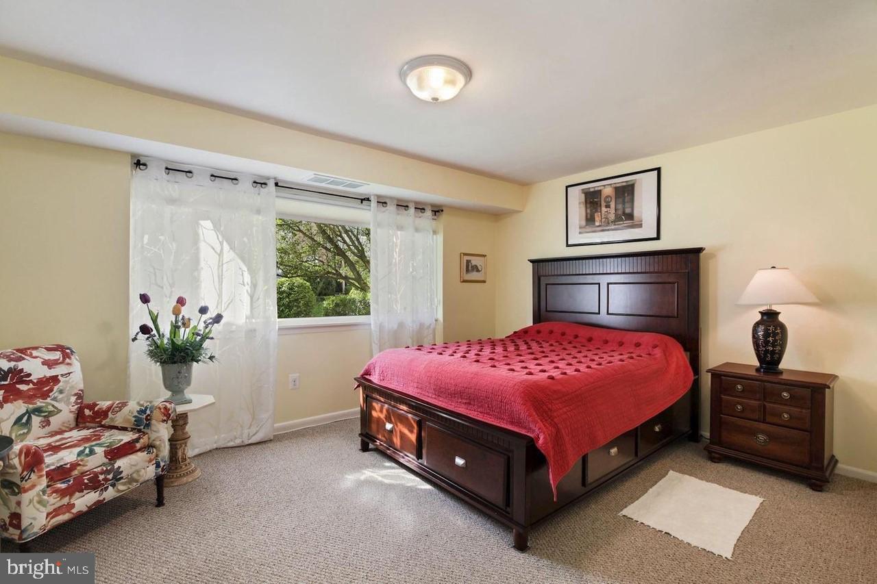 3111 University Blvd W #2