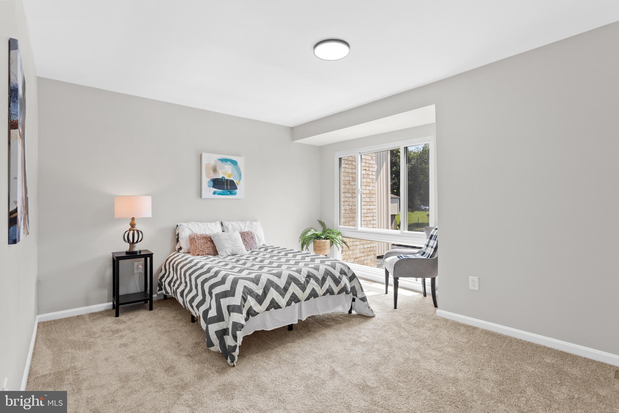 7243 Mill Run Dr #12-7