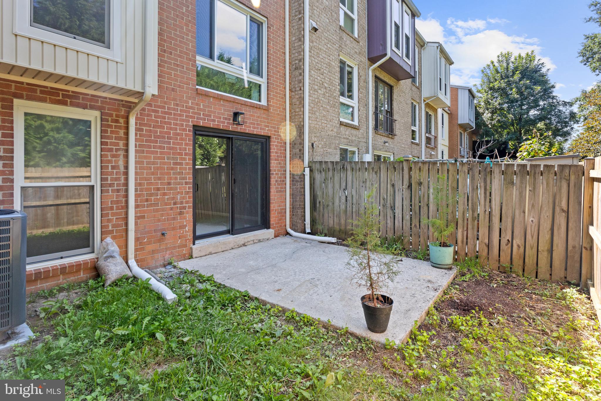 7243 Mill Run Dr #12-7