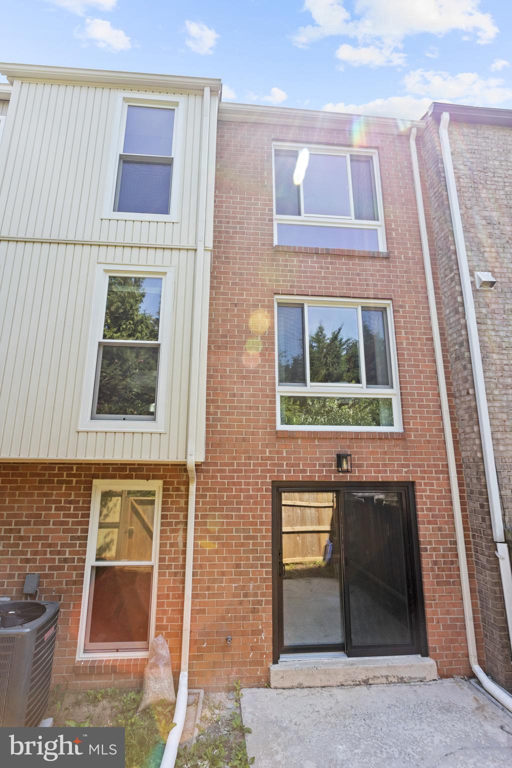 7243 Mill Run Dr #12-7