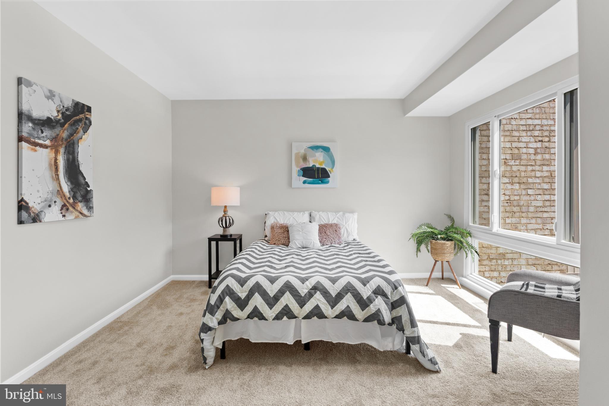 7243 Mill Run Dr #12-7