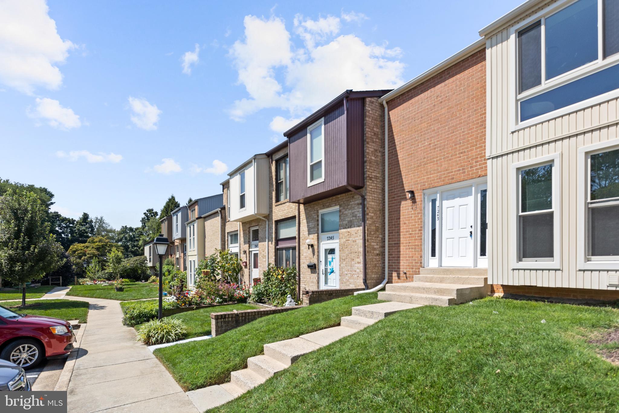 7243 Mill Run Dr #12-7