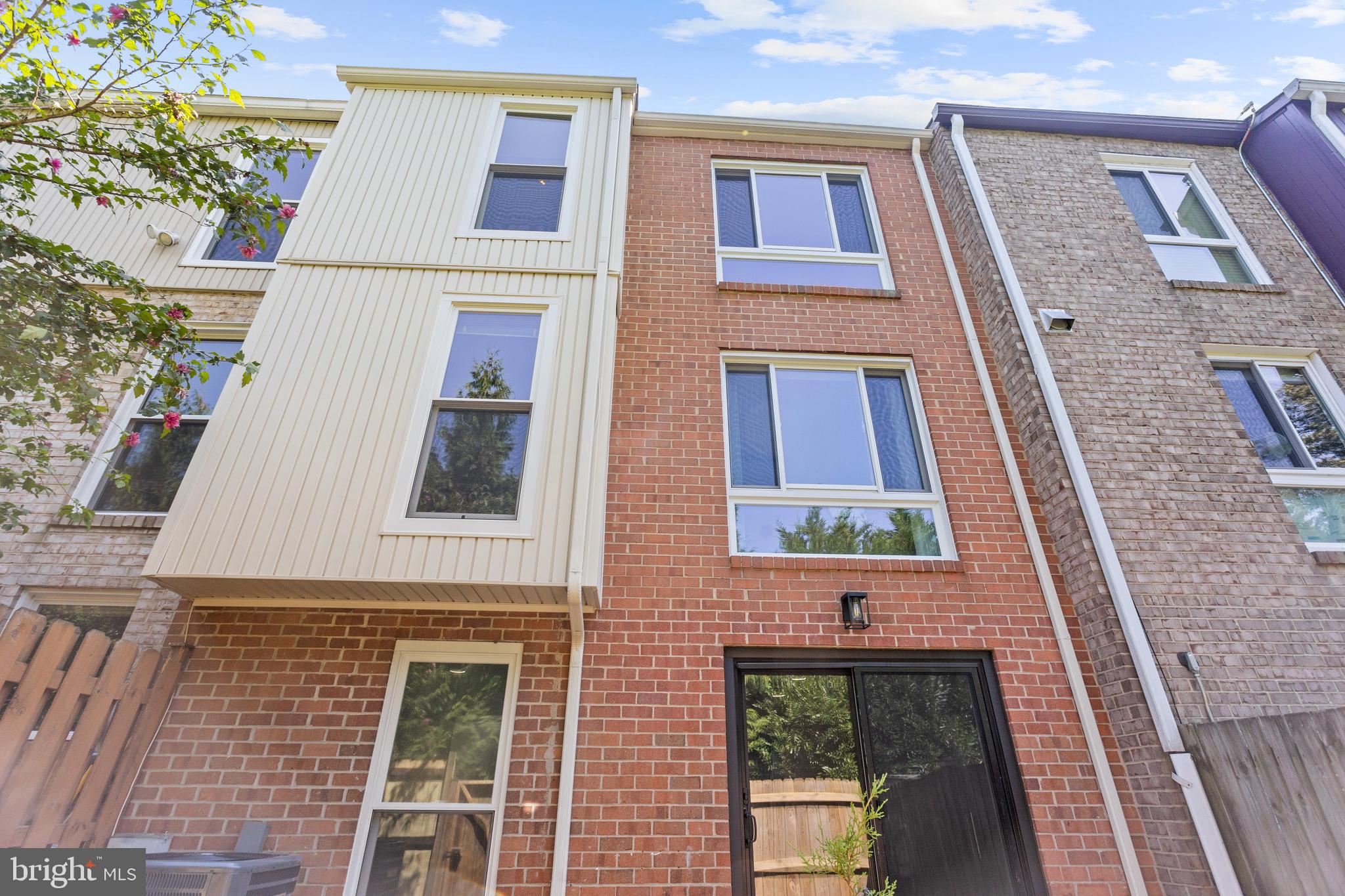 7243 Mill Run Dr #12-7