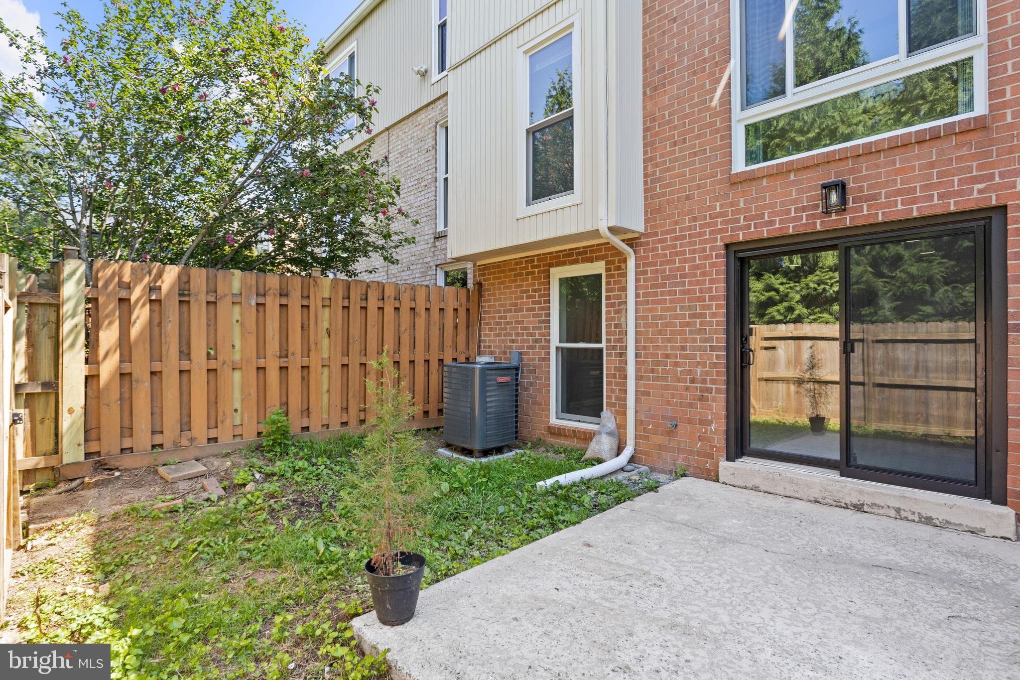7243 Mill Run Dr #12-7