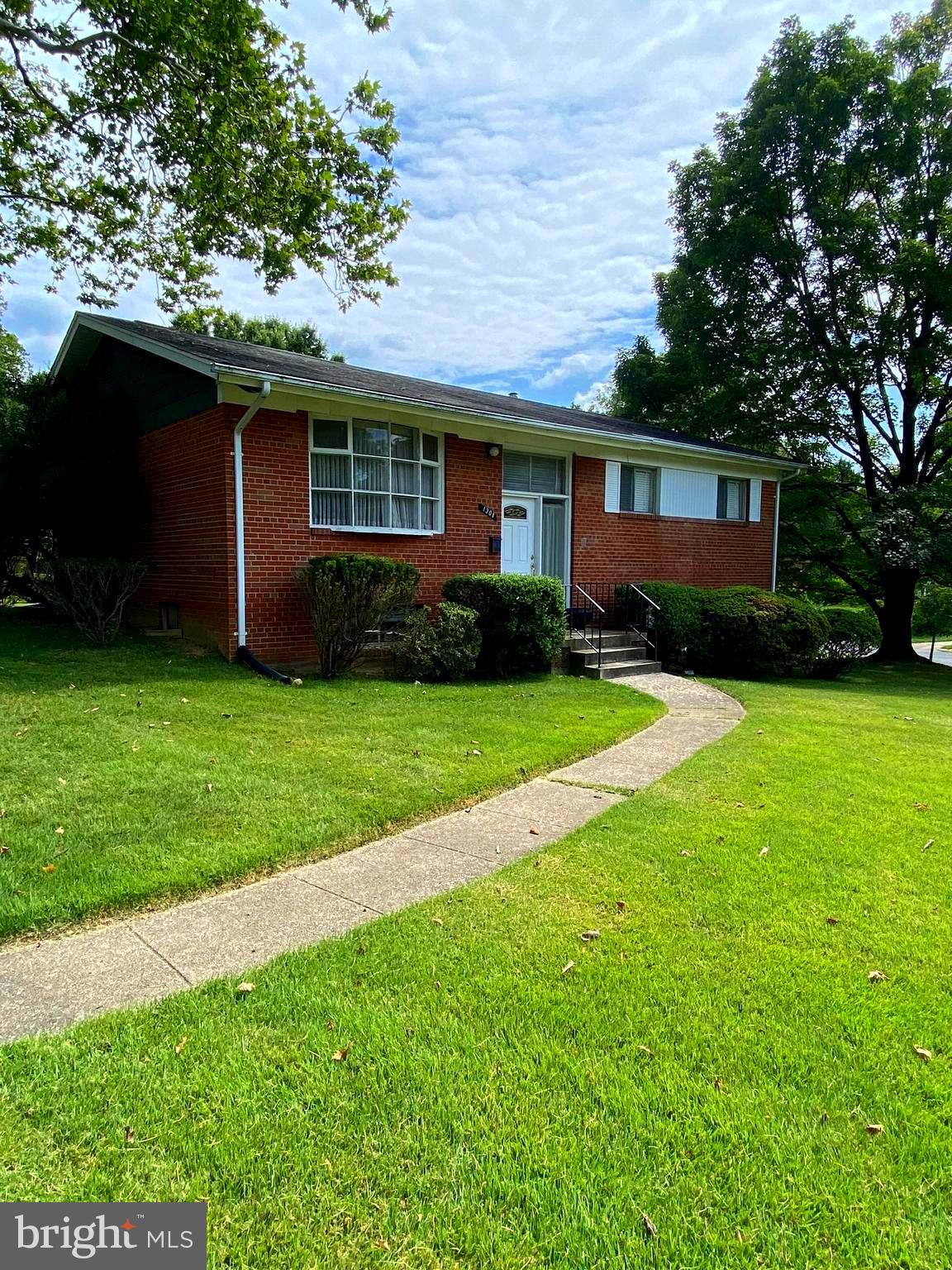 1301 Xaveria Dr