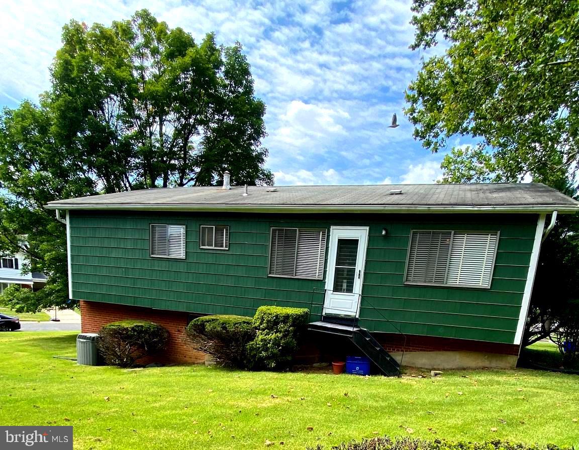 1301 Xaveria Dr