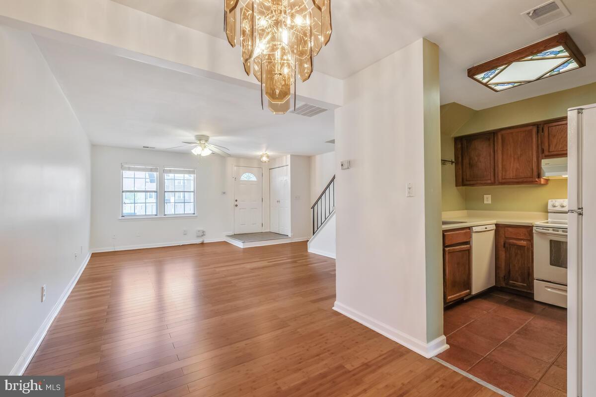 24 Appledowre Ct #50