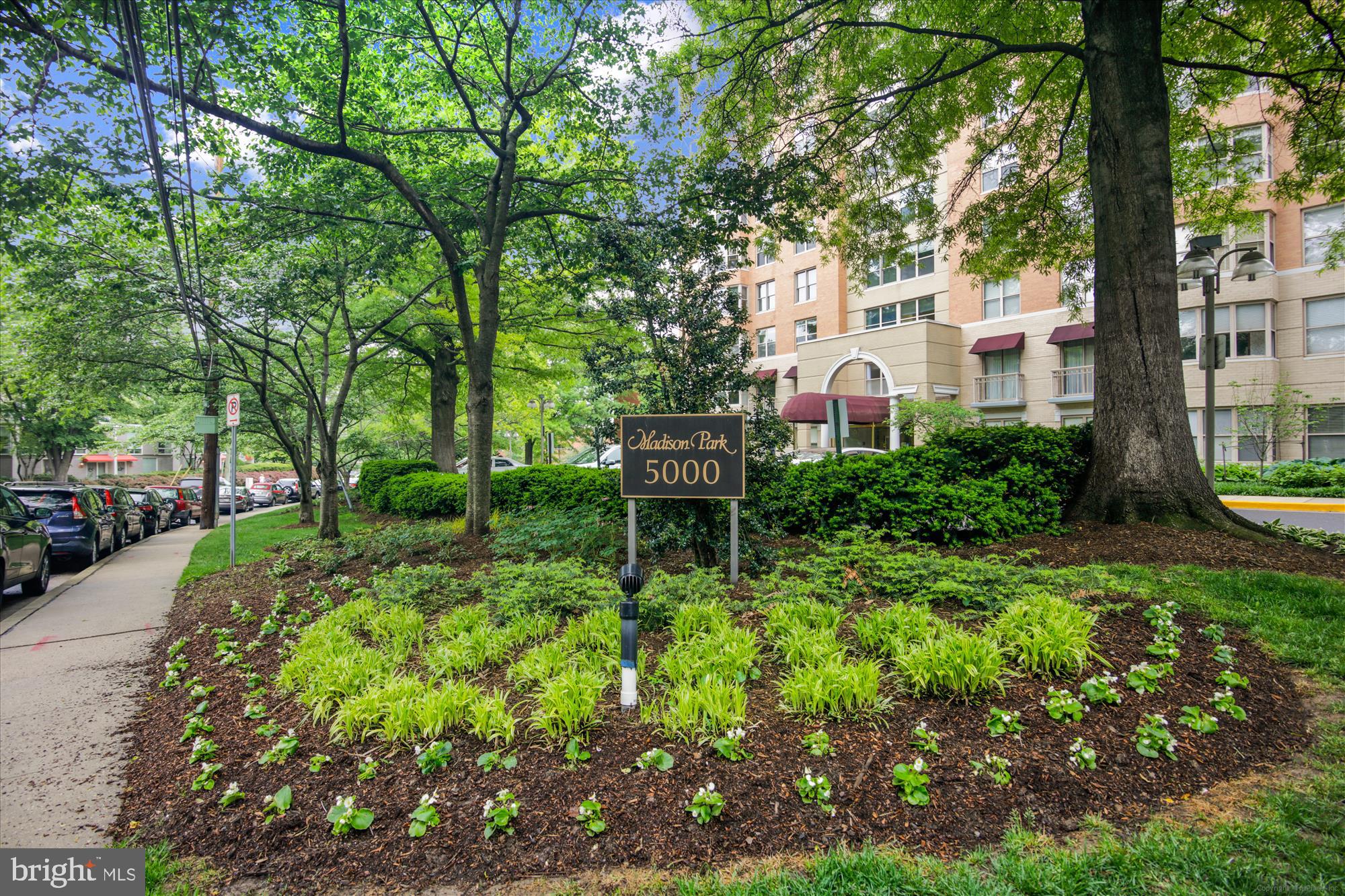 5000 Battery Ln #305