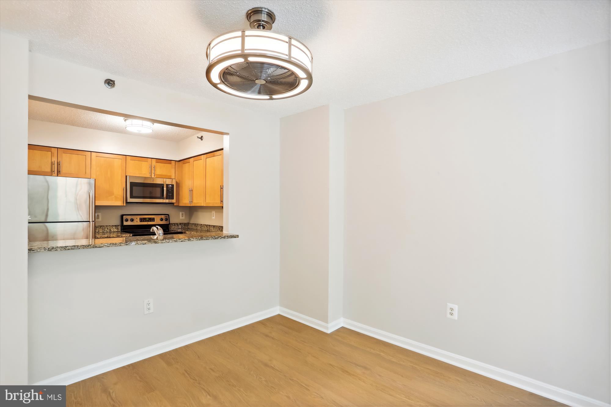 10101 GROSVENOR PLACE 218