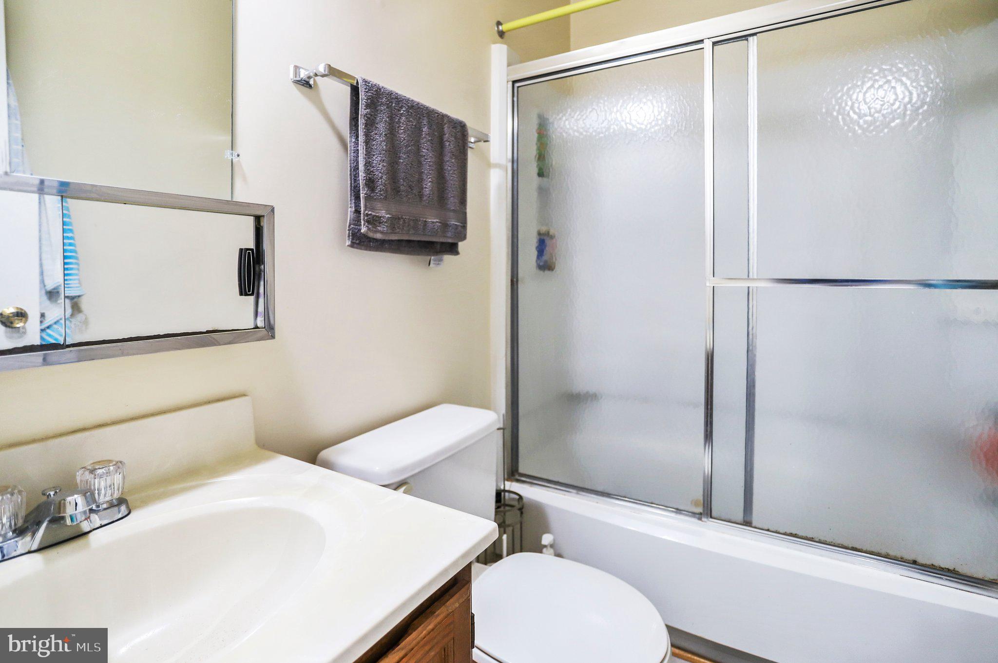 11210 White Barn Ct