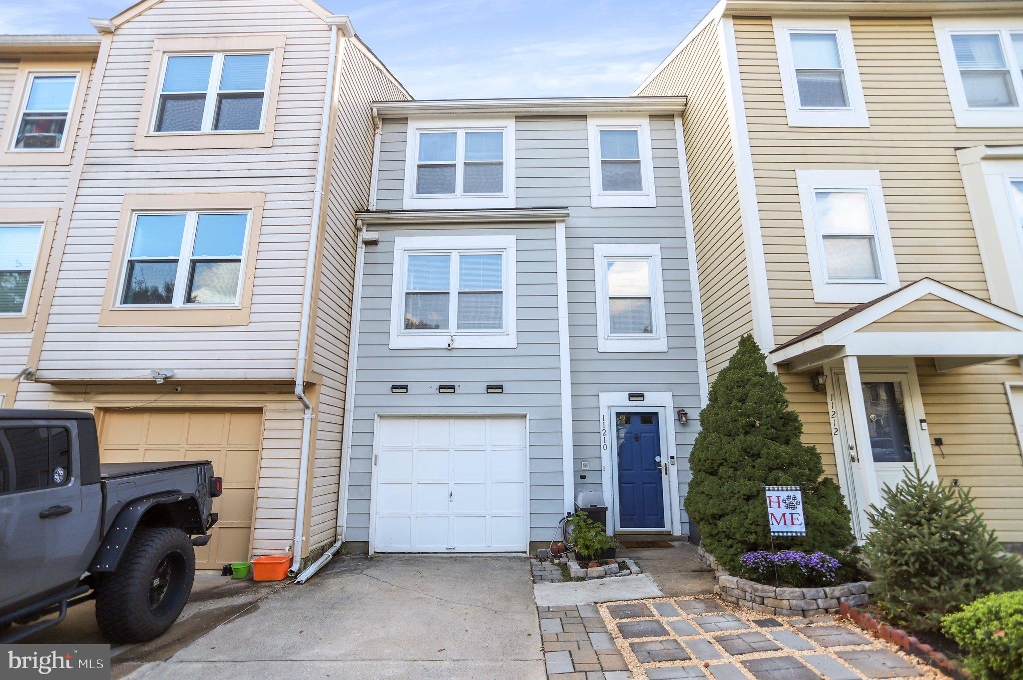 11210 White Barn Ct