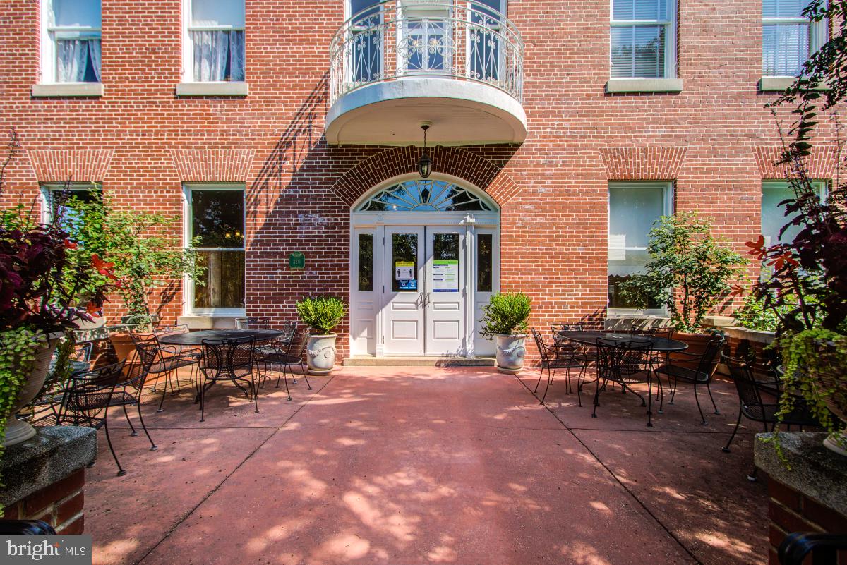 3 Arch Pl #227