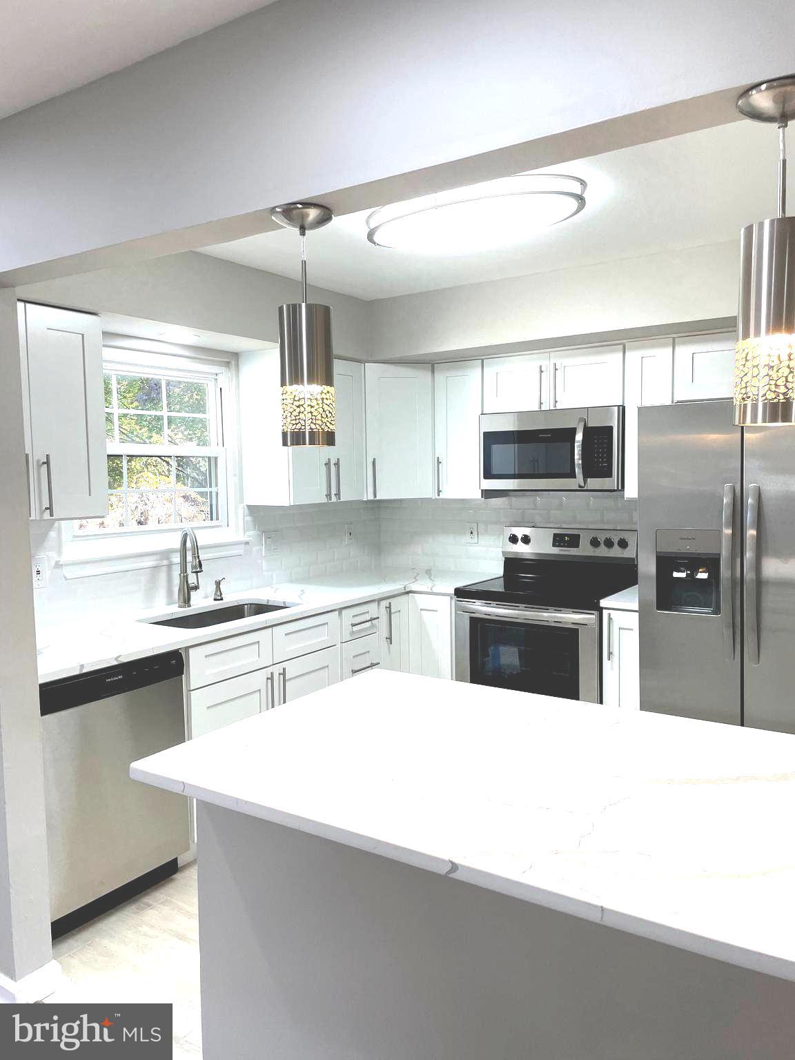 12935 Pickering Dr