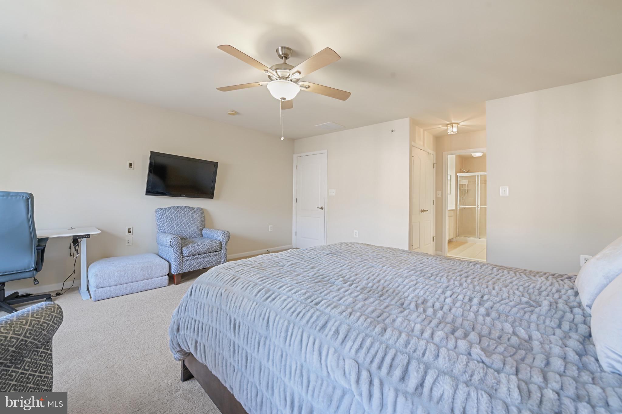 11704 Leesborough Cir