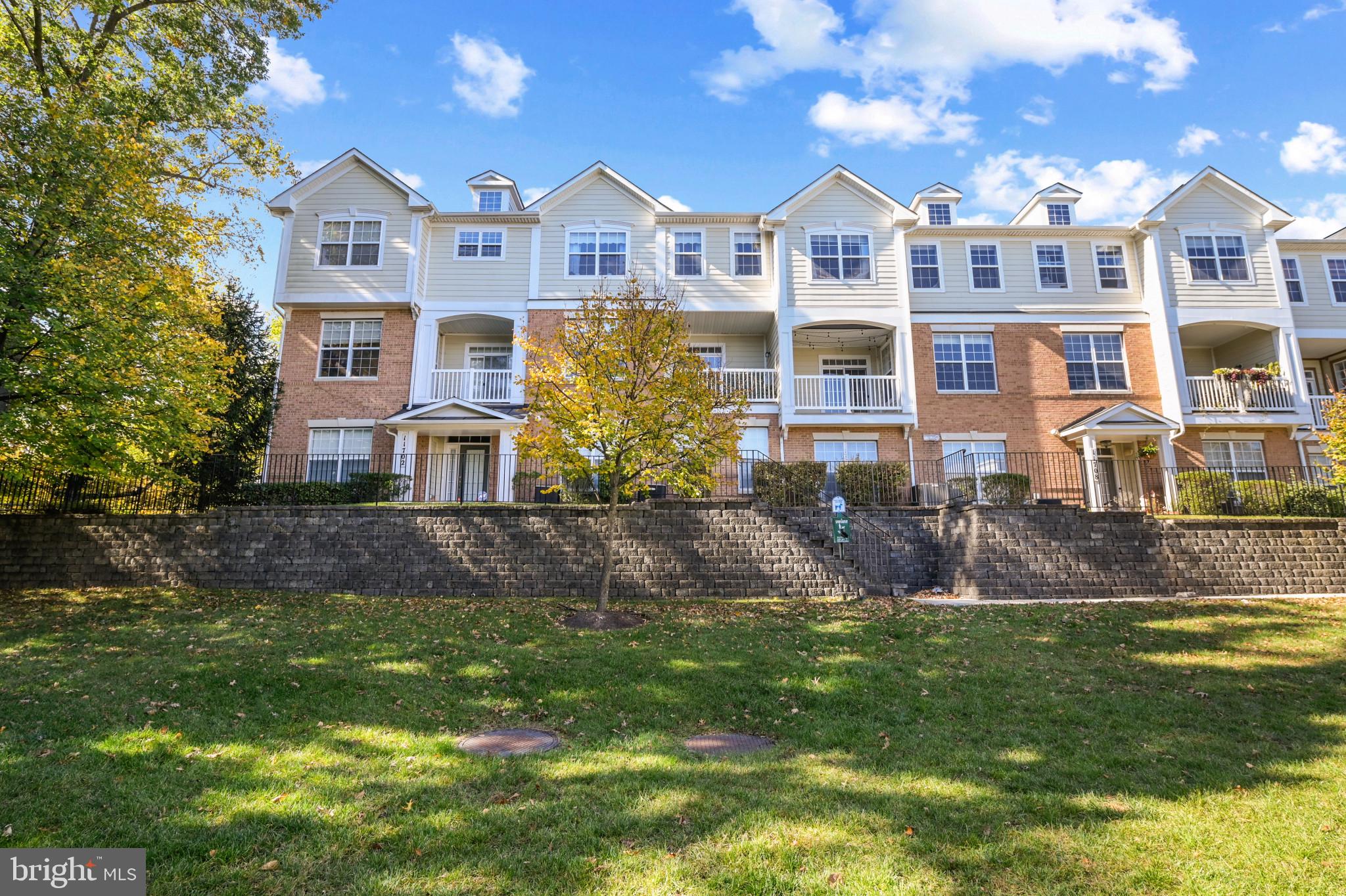 11704 Leesborough Cir