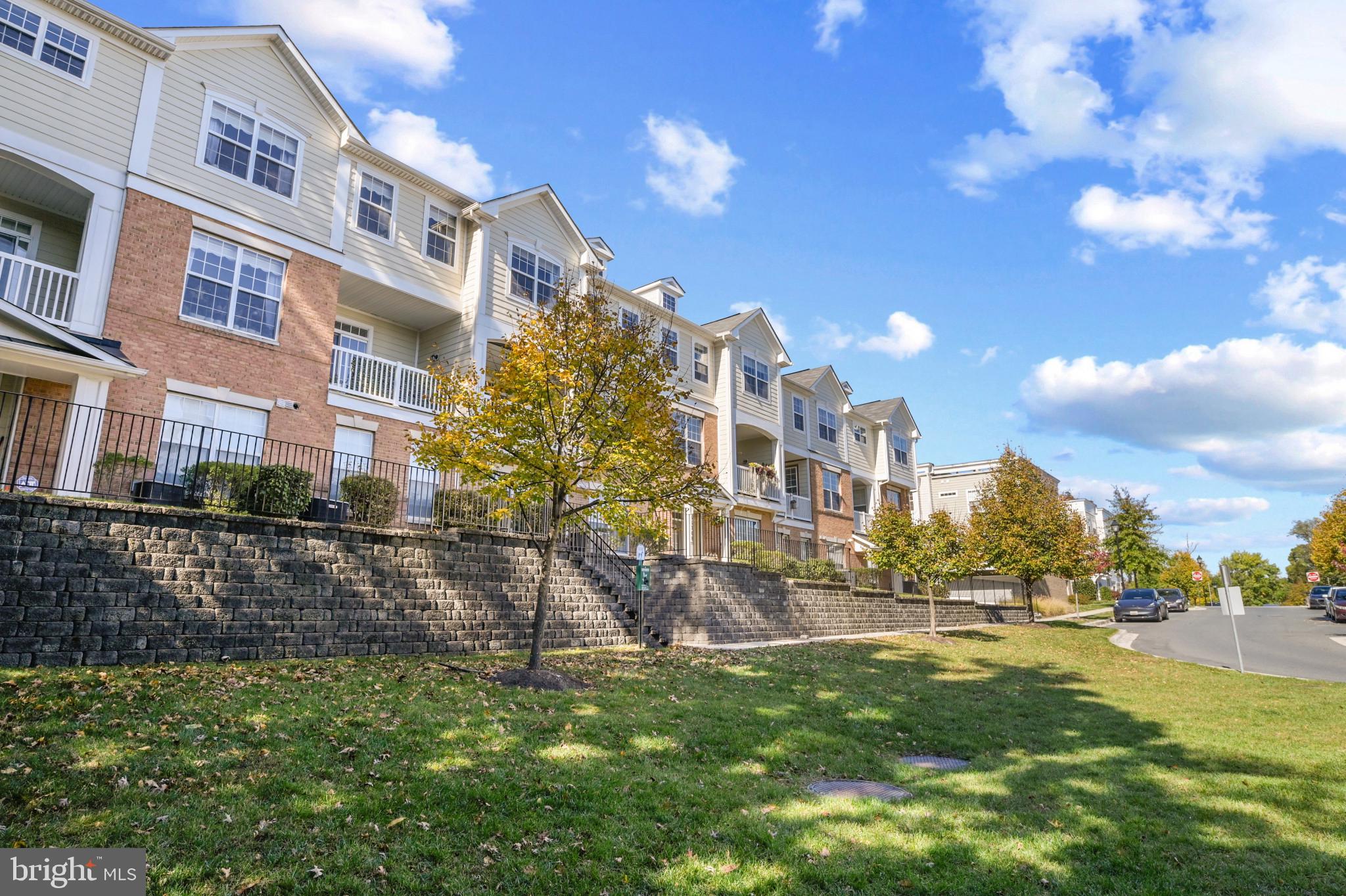 11704 Leesborough Cir