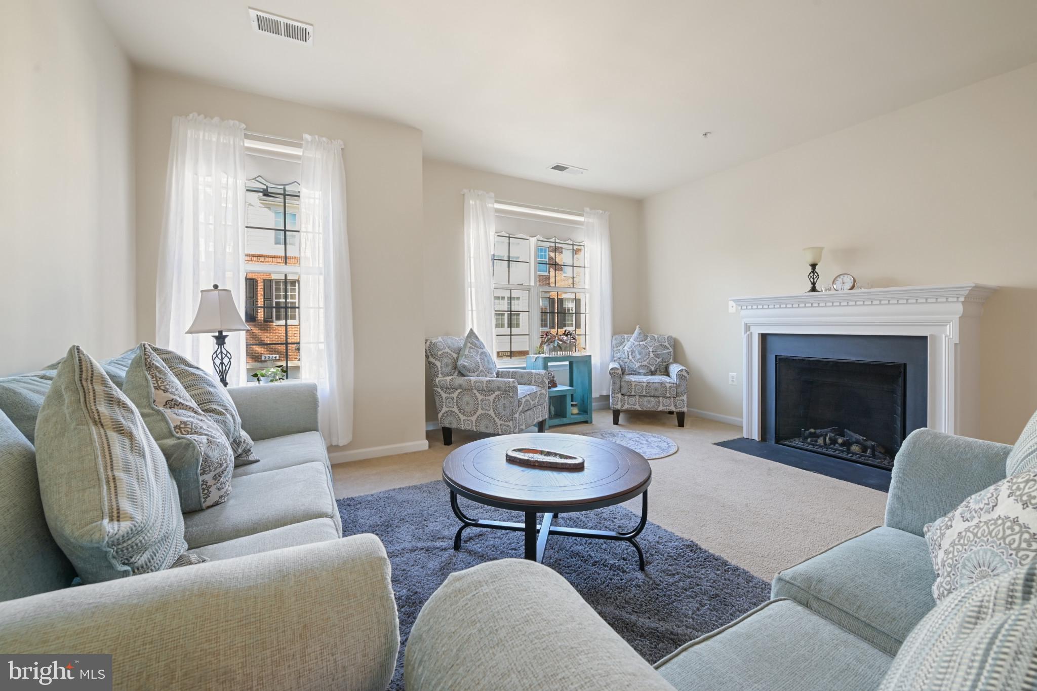 11704 Leesborough Cir