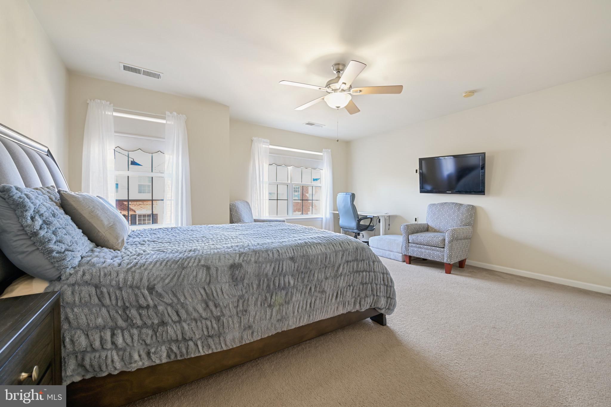 11704 Leesborough Cir