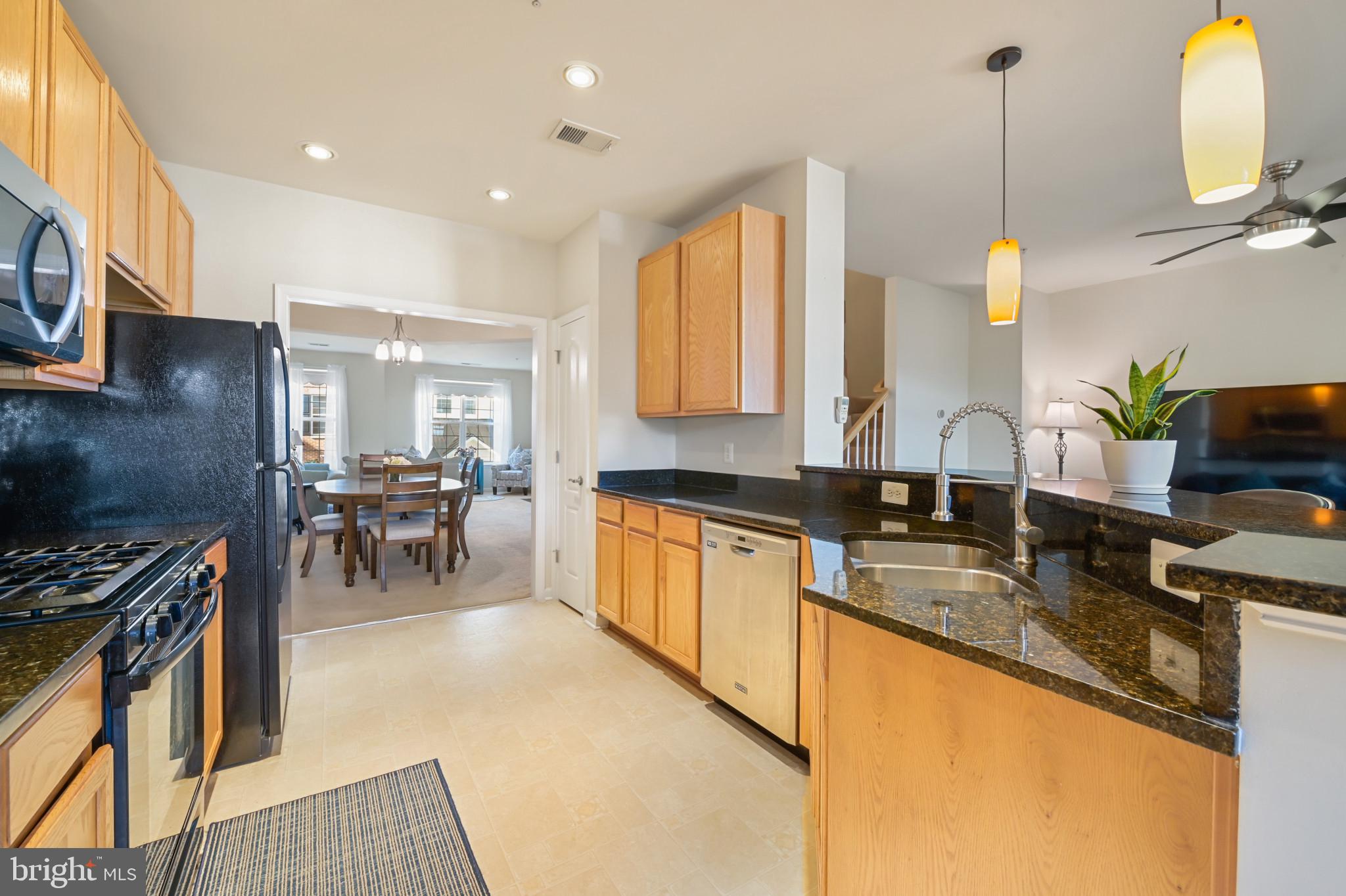 11704 Leesborough Cir
