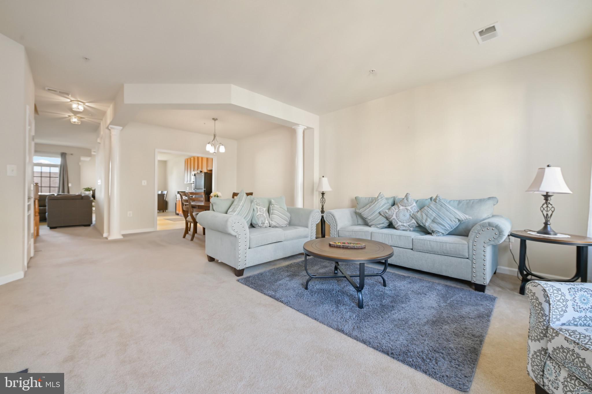 11704 Leesborough Cir