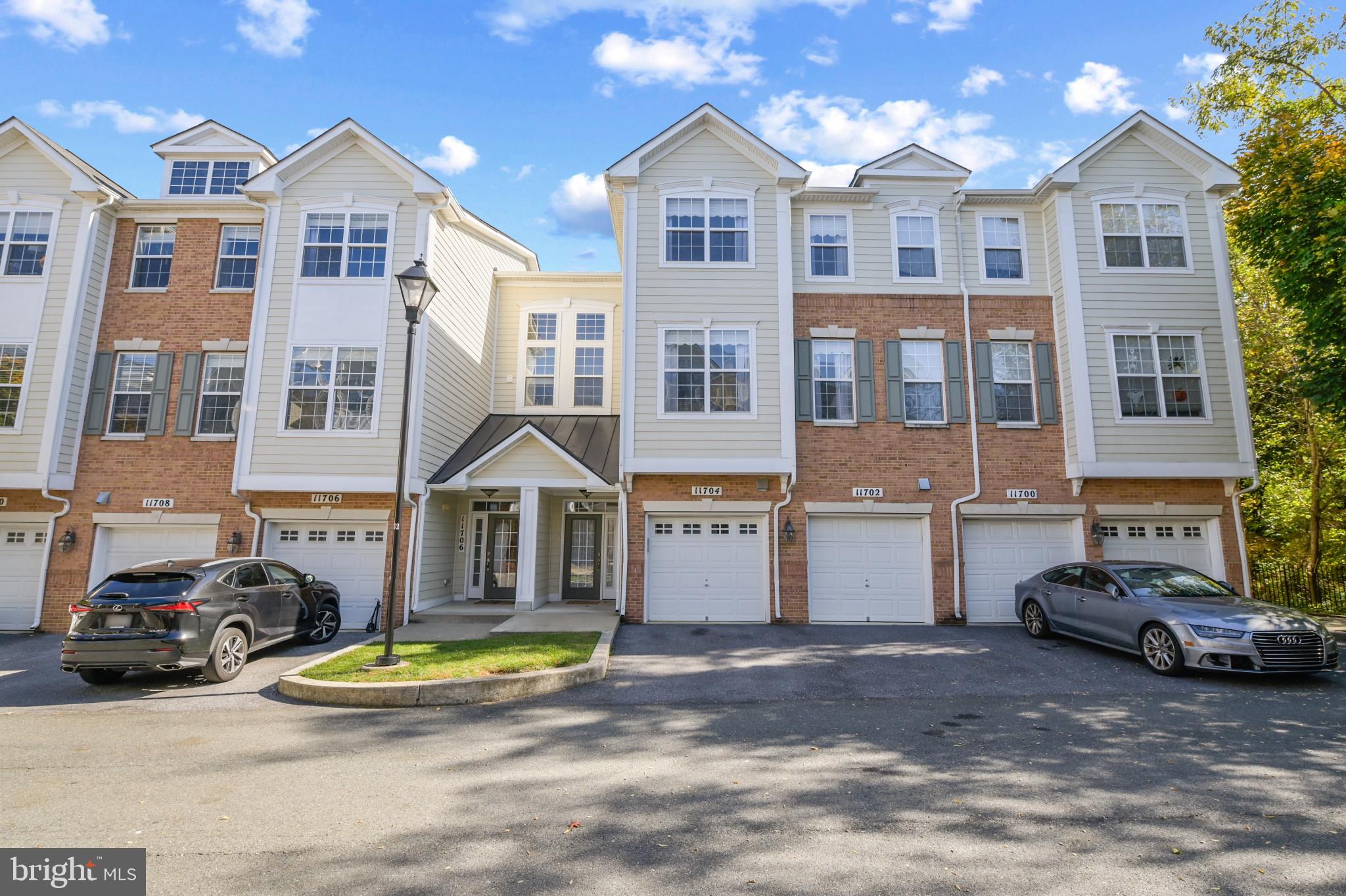 11704 Leesborough Cir